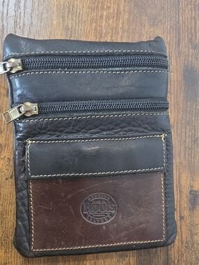 Roots Two-Tone Brown & Black Leather Zip Pouch Vtg